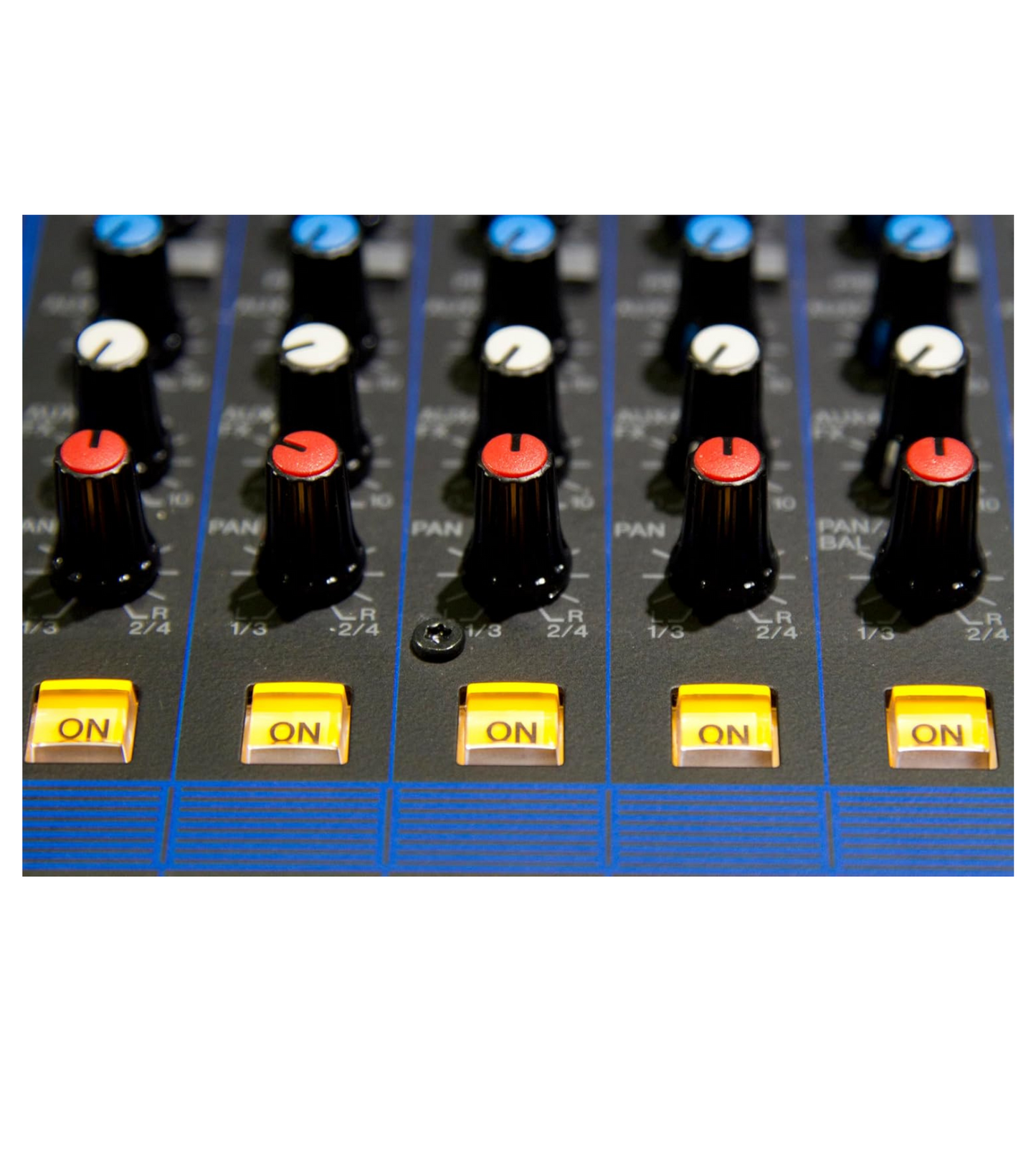 YAMAHA MG12XU 12 CHANNEL MIXING CONSOLE